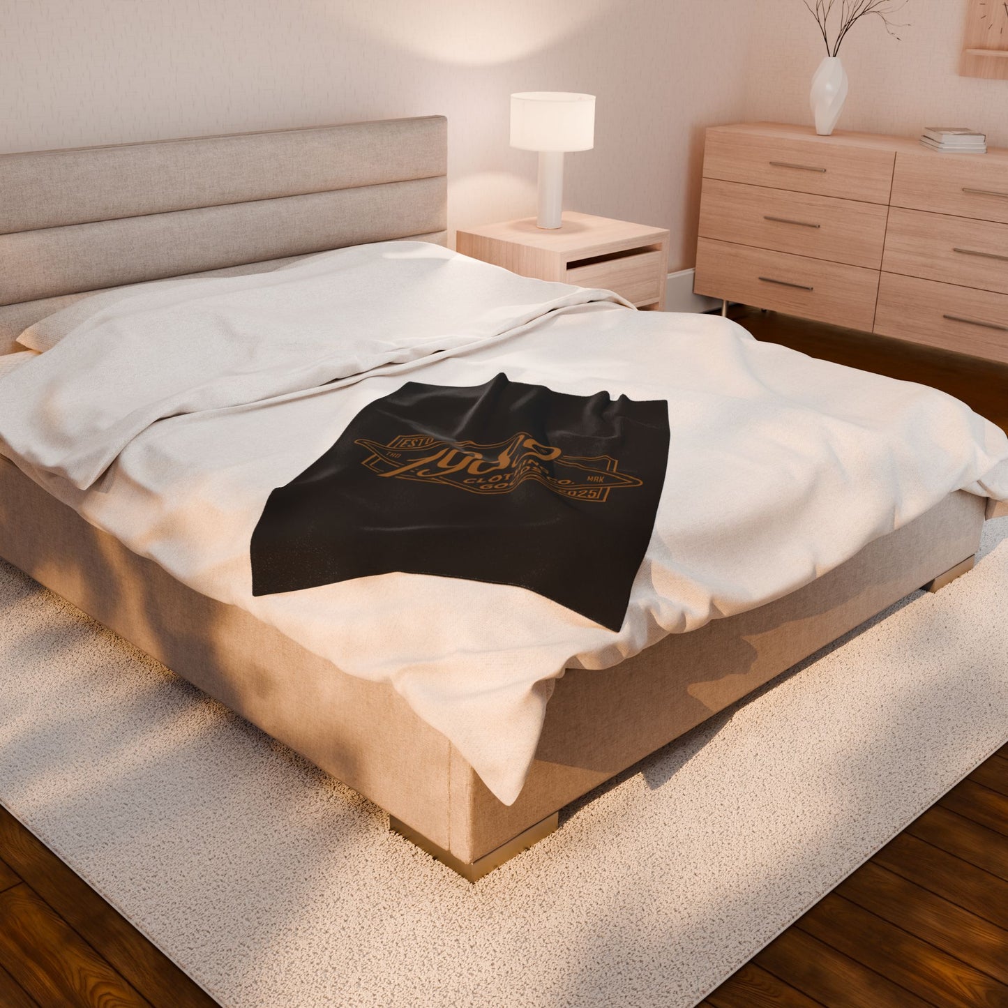 Cozy 1989 Velveteen Plush Blanket – Soft, Stylish Comfort for Fans